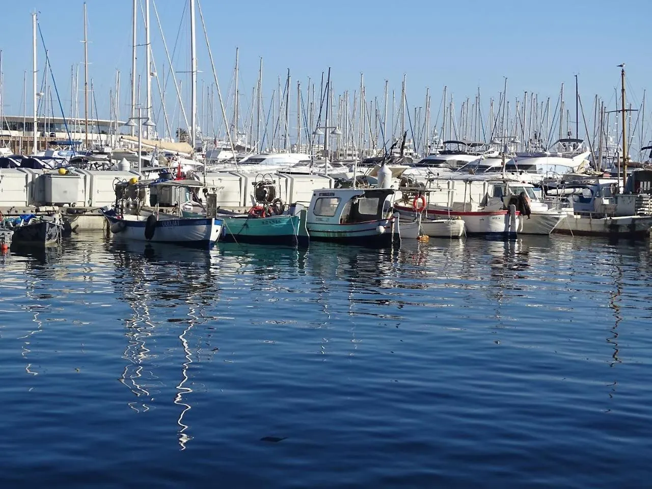 Apartment Studio Renove En Rez De Jardin Climatise Cannes